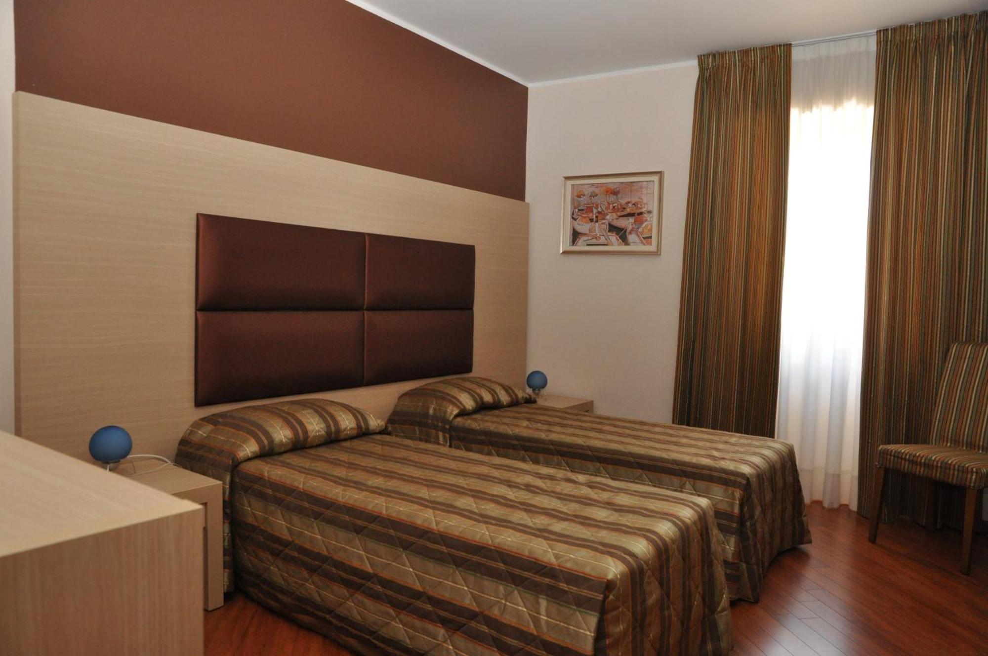 Dulcinea Hotel Múggia المظهر الخارجي الصورة
